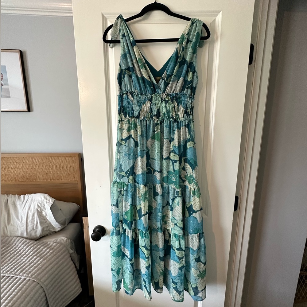 Taylor MIDI Dress